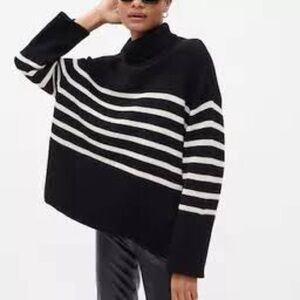 GAP 24/7 Split-Hem Turtleneck Black and White Striped Petite Small